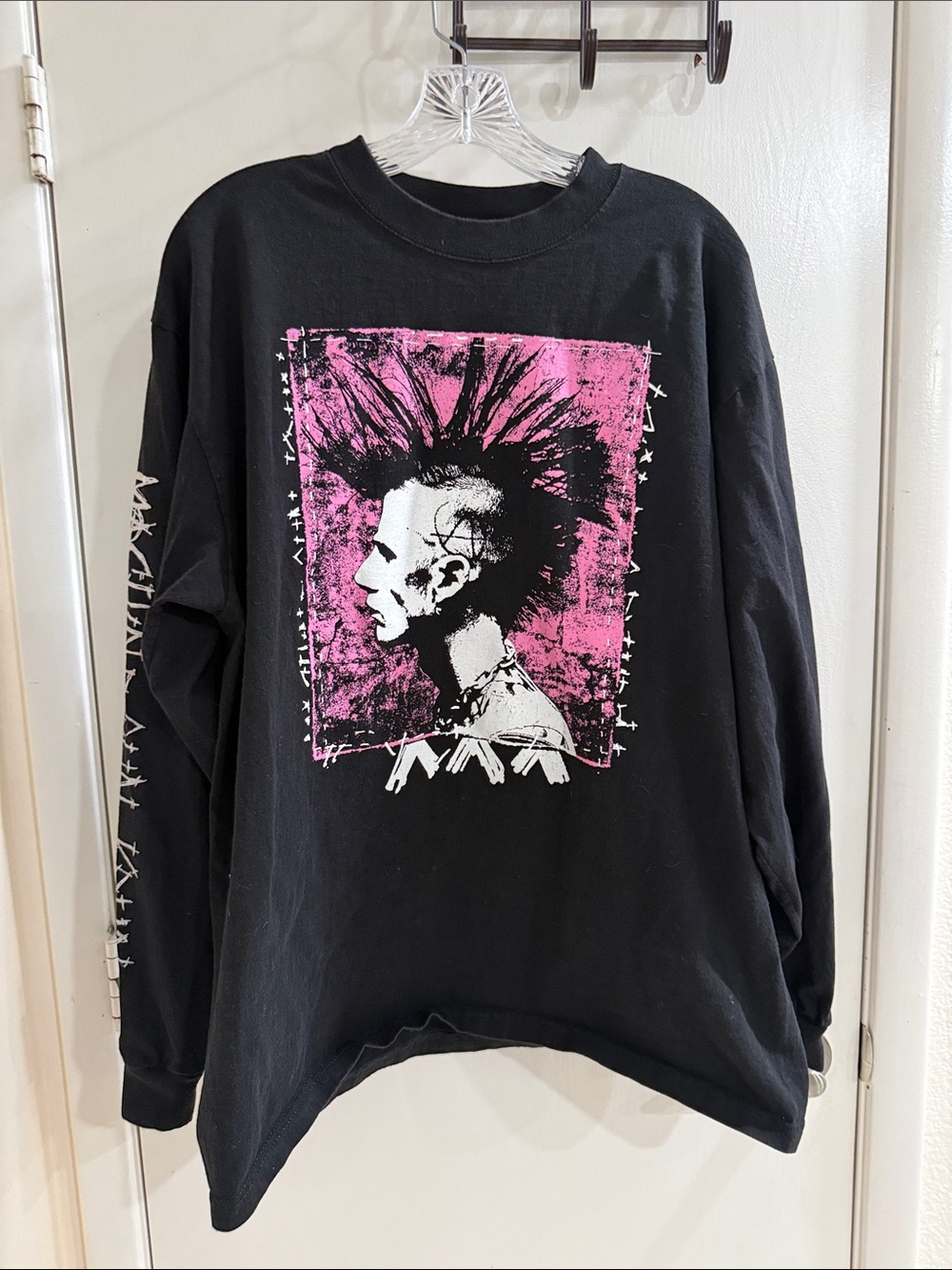 Shaka Wear Machine Gun Kelly Black Graphic Tee with White  Print XL EUC